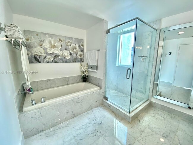 Building Photo - 253 NE 2nd St