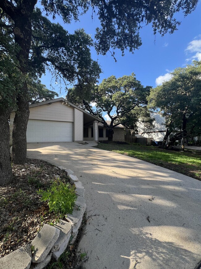 Building Photo - 9123 Alpine Trail St
