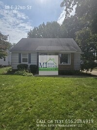 Building Photo - 38 E 32nd St