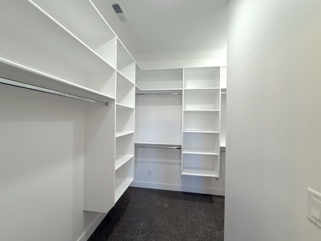 Building Photo - Brand New 3 bed, 2.5 Bath 1 car garage Townhome