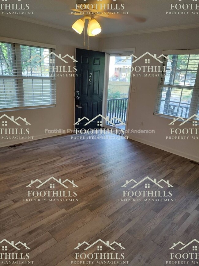 Building Photo - 201 F St