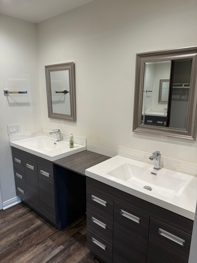 Building Photo - 9140 Crebs Ave