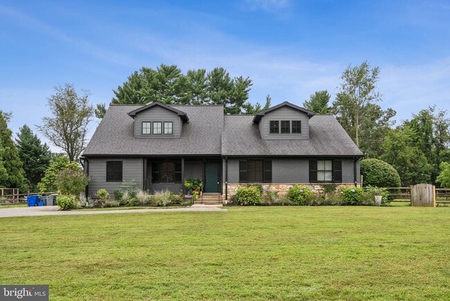 Building Photo - 1720 Marymont Rd