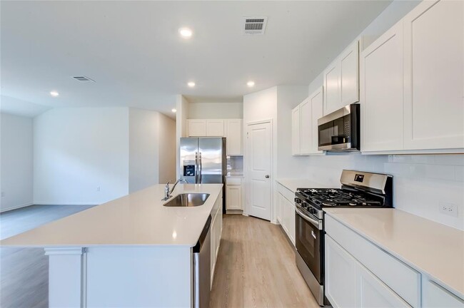 Building Photo - 105 Imola St