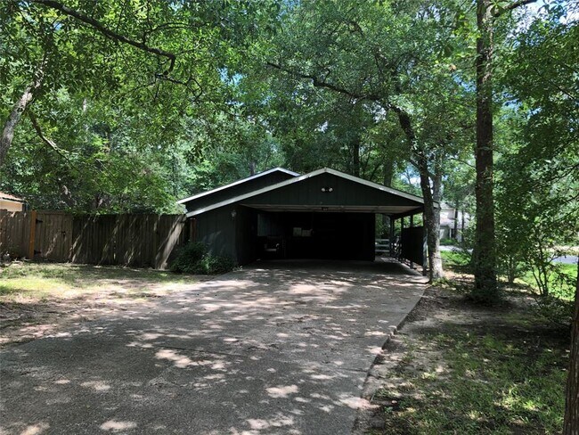 Building Photo - 1915 N Red Cedar Cir