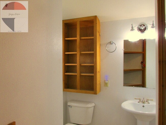 Building Photo - Charming 3Bed, 2Bath for Rent
