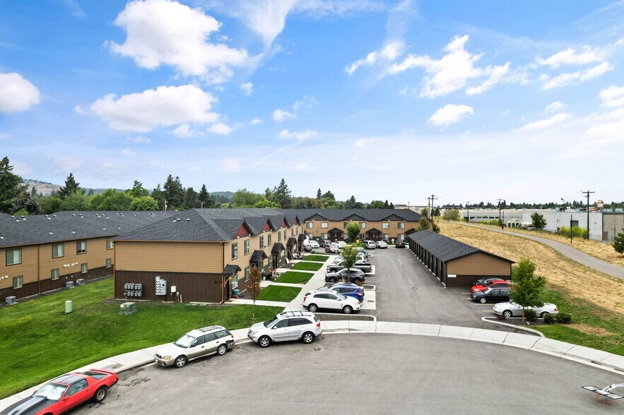 Building Photo - 304 S Skipworth Rd