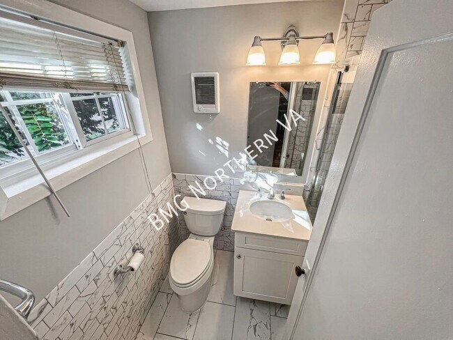 Building Photo - 1647 Fitzgerald Ln