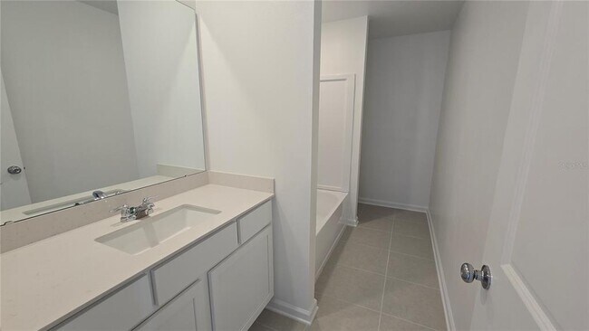 Building Photo - 3363 Alexander Dr