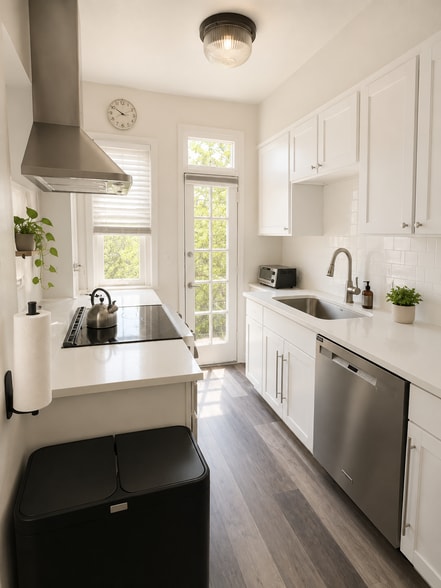 Building Photo - 1356 N Pearl St