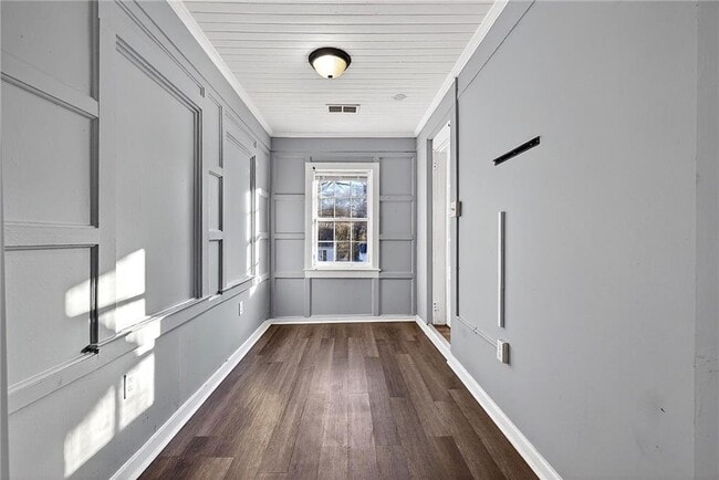 Building Photo - 1173 Fenwood St SW