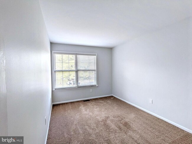 Building Photo - 54 Piccadilly Cir