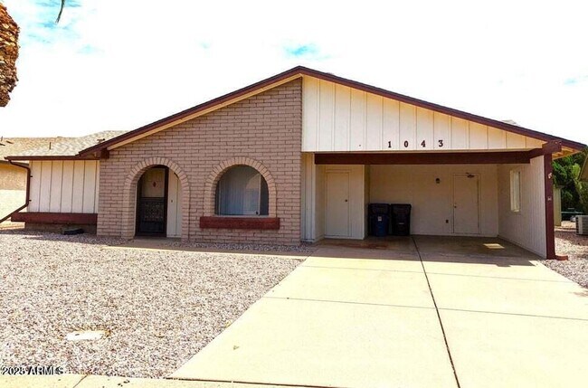 Primary Photo - 1043 S Florence Dr