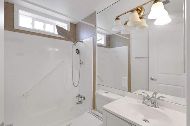 Building Photo - 149 1st Ave