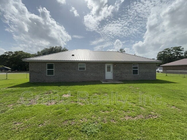 Building Photo - 4010 Roxies Ln
