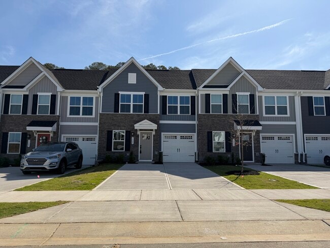 Building Photo - Rollman Farm Road