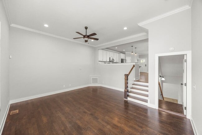 Building Photo - 505A Moore Ave