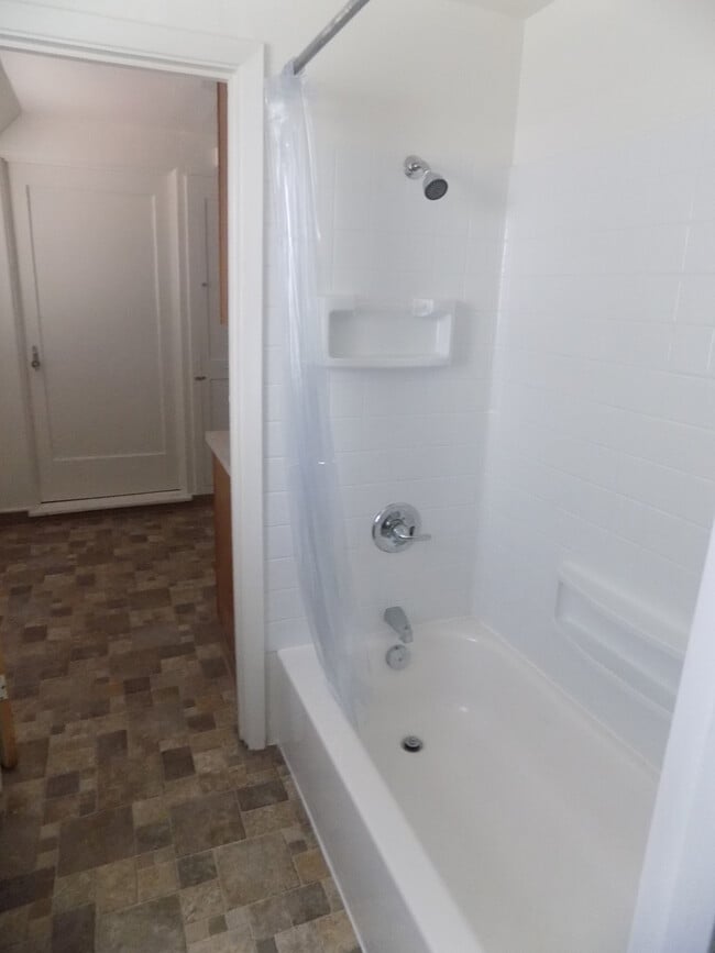 Building Photo - 1930 Erie St