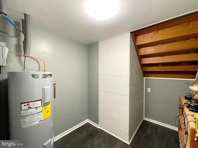 Building Photo - 9457 Boyds Turn Rd