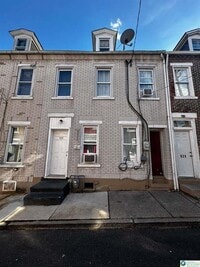 Building Photo - 626 Oak St