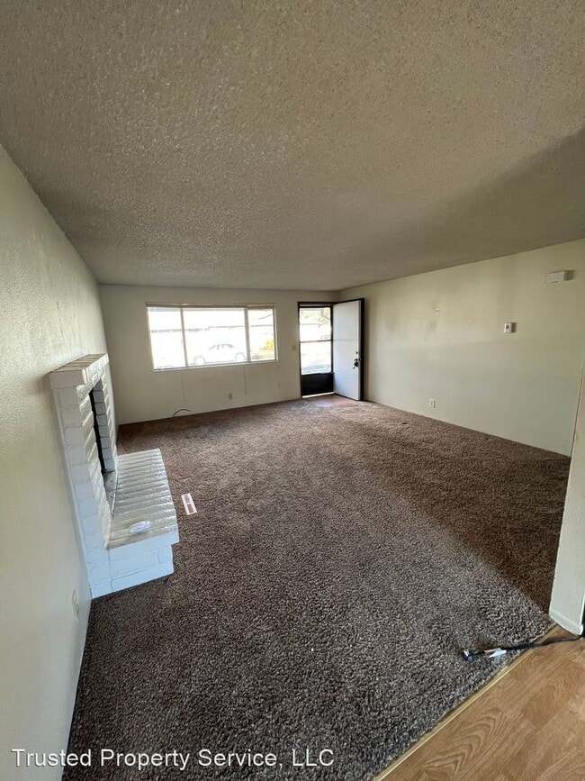 Building Photo - 2 br, 1 bath House - 4803 Elderberry Loop