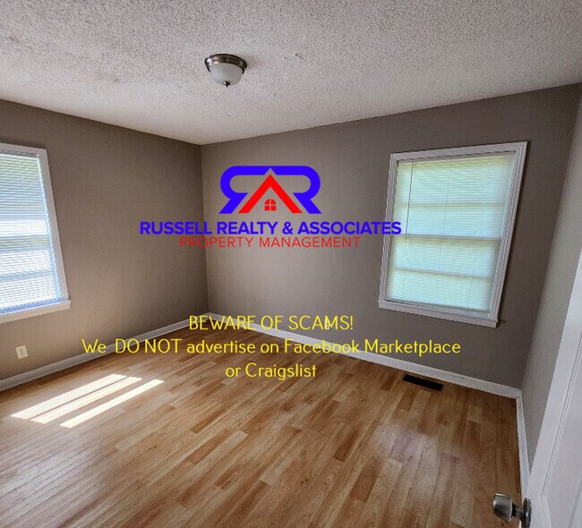 Building Photo - SECTION 8 WELCOME- 4 BEDROOMS!