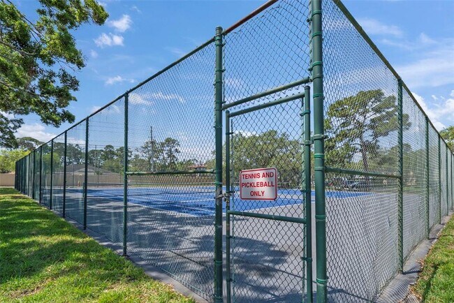 Building Photo - 2693 Sabal Springs Cir