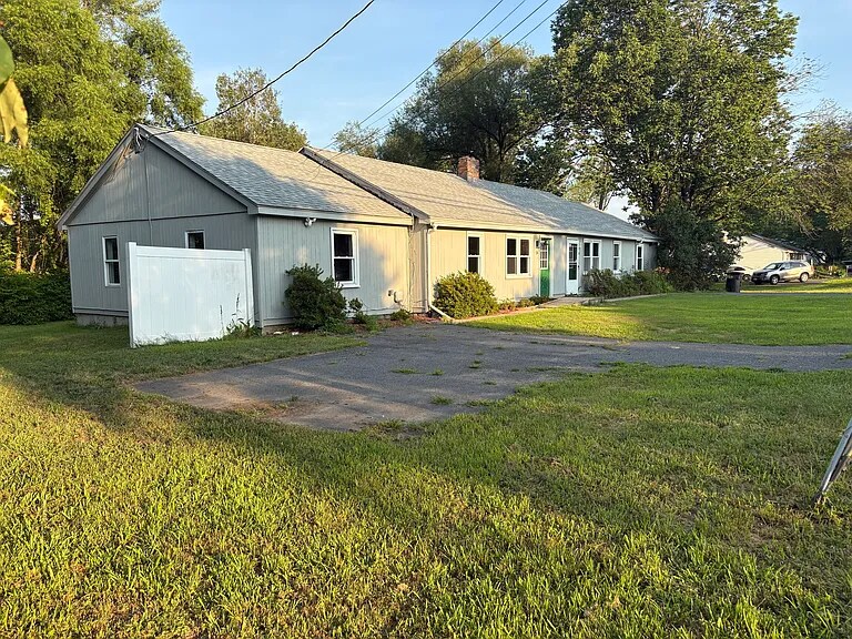 Building Photo - 6 Graves St