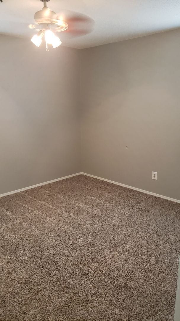 Building Photo - Located in Canyon 3/2/1 great area CH/A