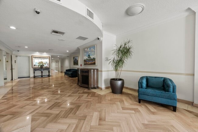 Building Photo - 2840 S Ocean Blvd