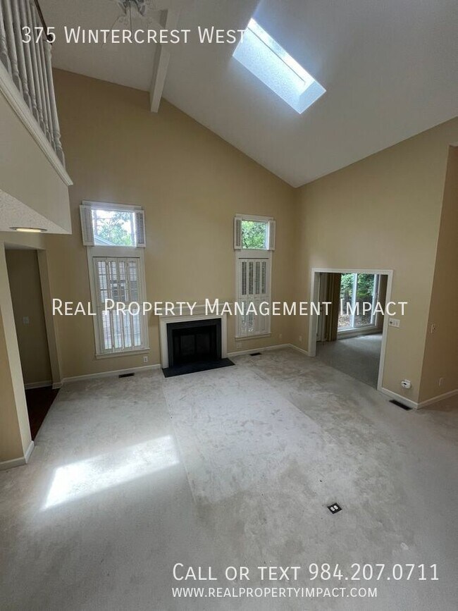Building Photo - 375 Wintercrest W