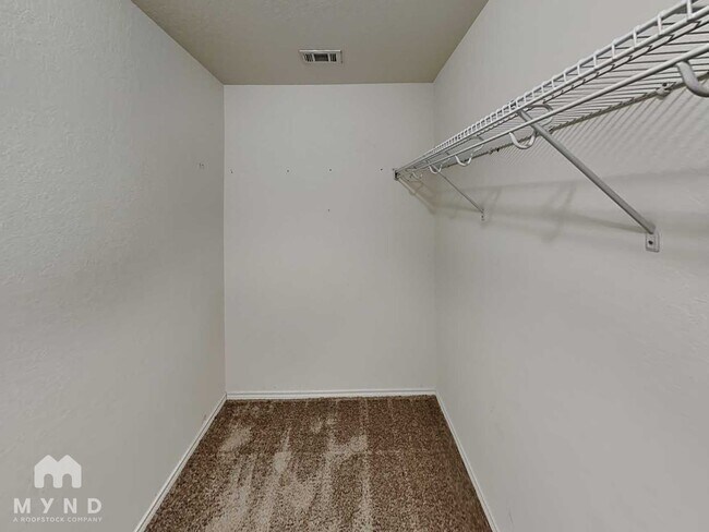 Building Photo - 9203 Silver Vista