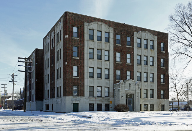 Building Photo - St. Paul Manor Apartments