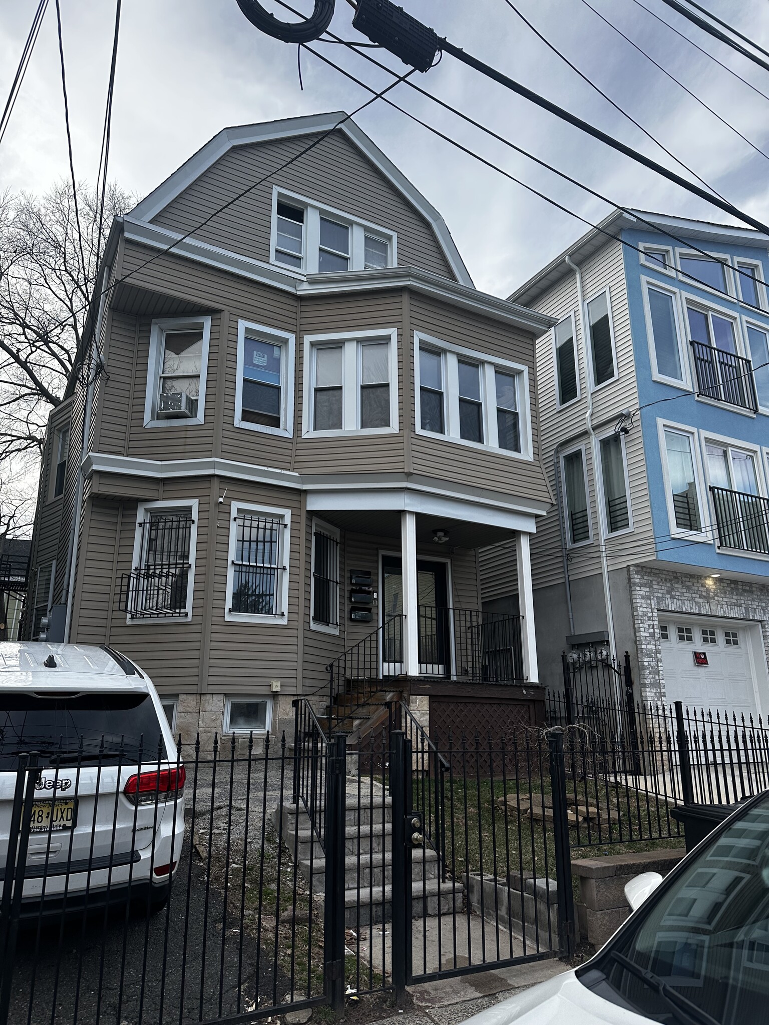 Building Photo - 889 S 14th St