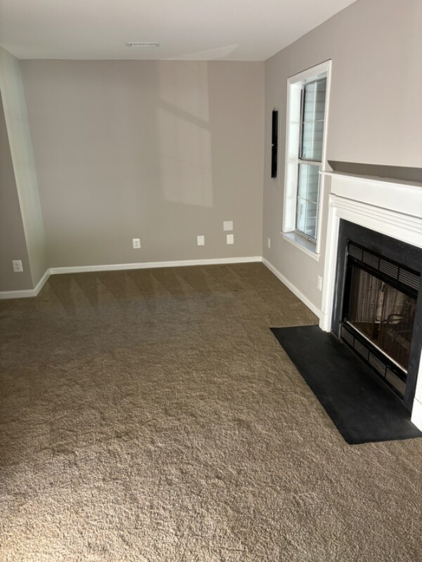 Building Photo - 108 Dundee Pl