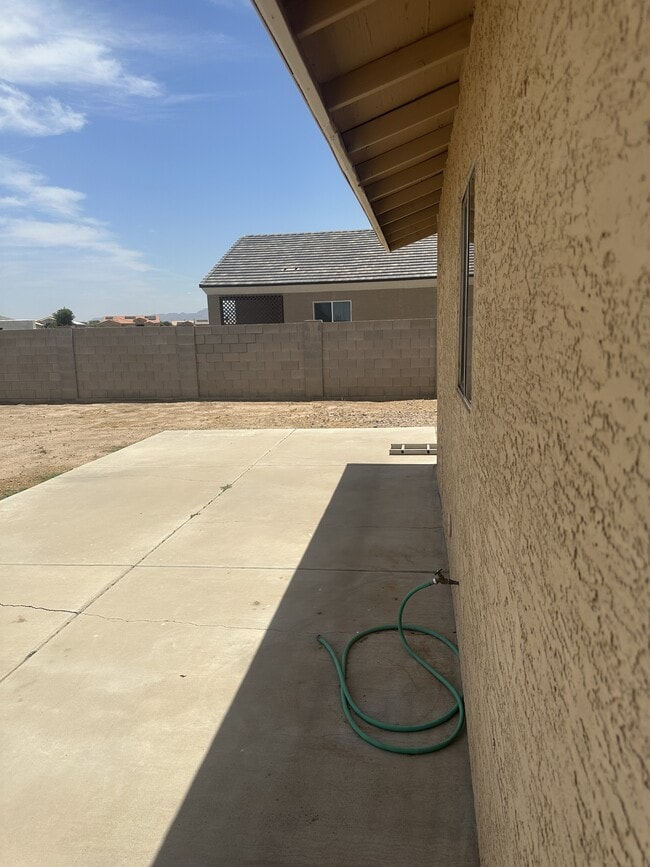 Building Photo - 9416 W Rafael Dr