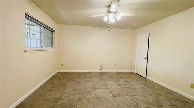 Building Photo - 13212 Bourbon St