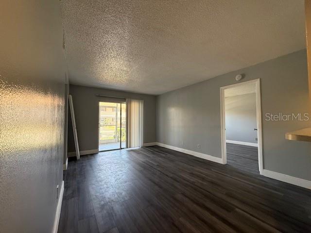 Building Photo - 1656 Sunny Brook Ln
