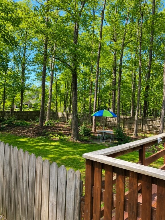 Building Photo - 4426 Thorncroft Dr