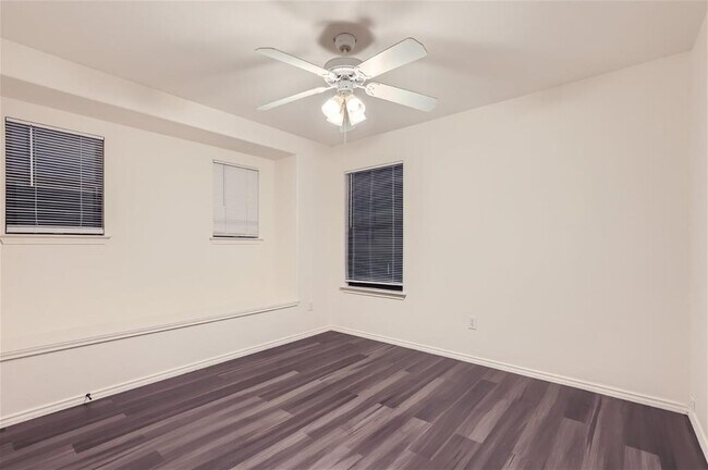 Building Photo - 5521 Victory Gallop Dr