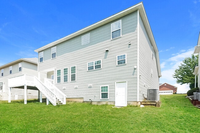Building Photo - 1118 Windwood St