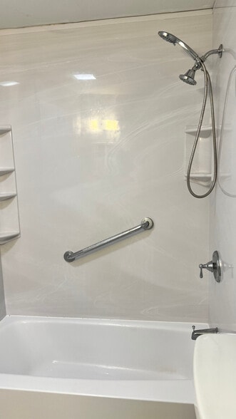 Building Photo - 3 Hook Rd