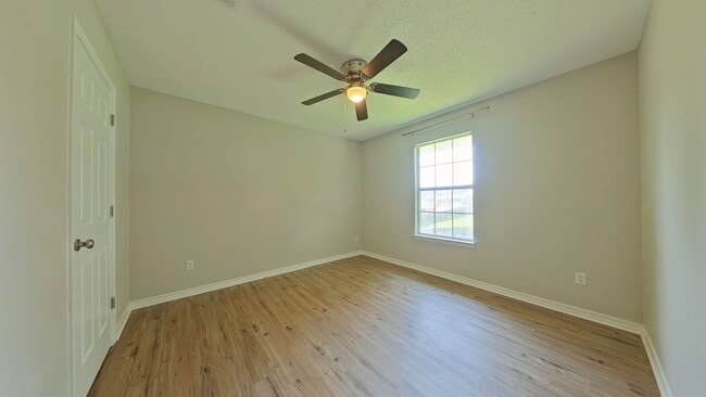 Building Photo - 5405 Josh Dr