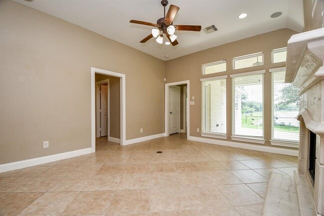 Building Photo - 26115 Serenity Oaks Dr