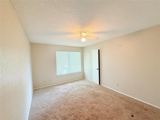 Building Photo - 9611 Blue Creek Ln