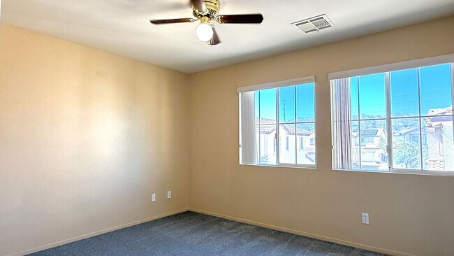 Building Photo - 1013 Shades End Ave