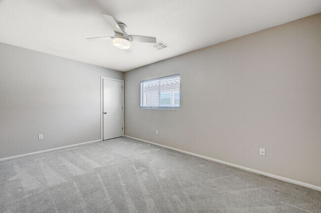 Building Photo - Stunning Southern Highlands Two Story