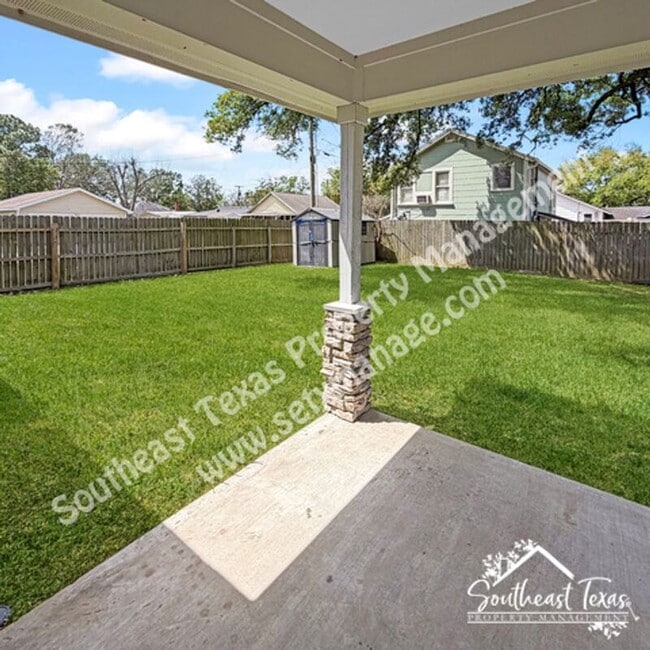 Building Photo - 2424 Ave C