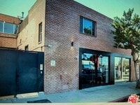 Building Photo - 914 N Fairfax Ave