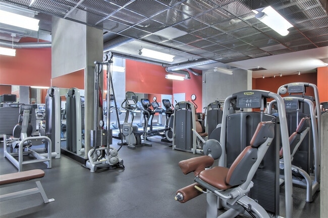 Building Photo - East Village 13th floor condo with panoramic views